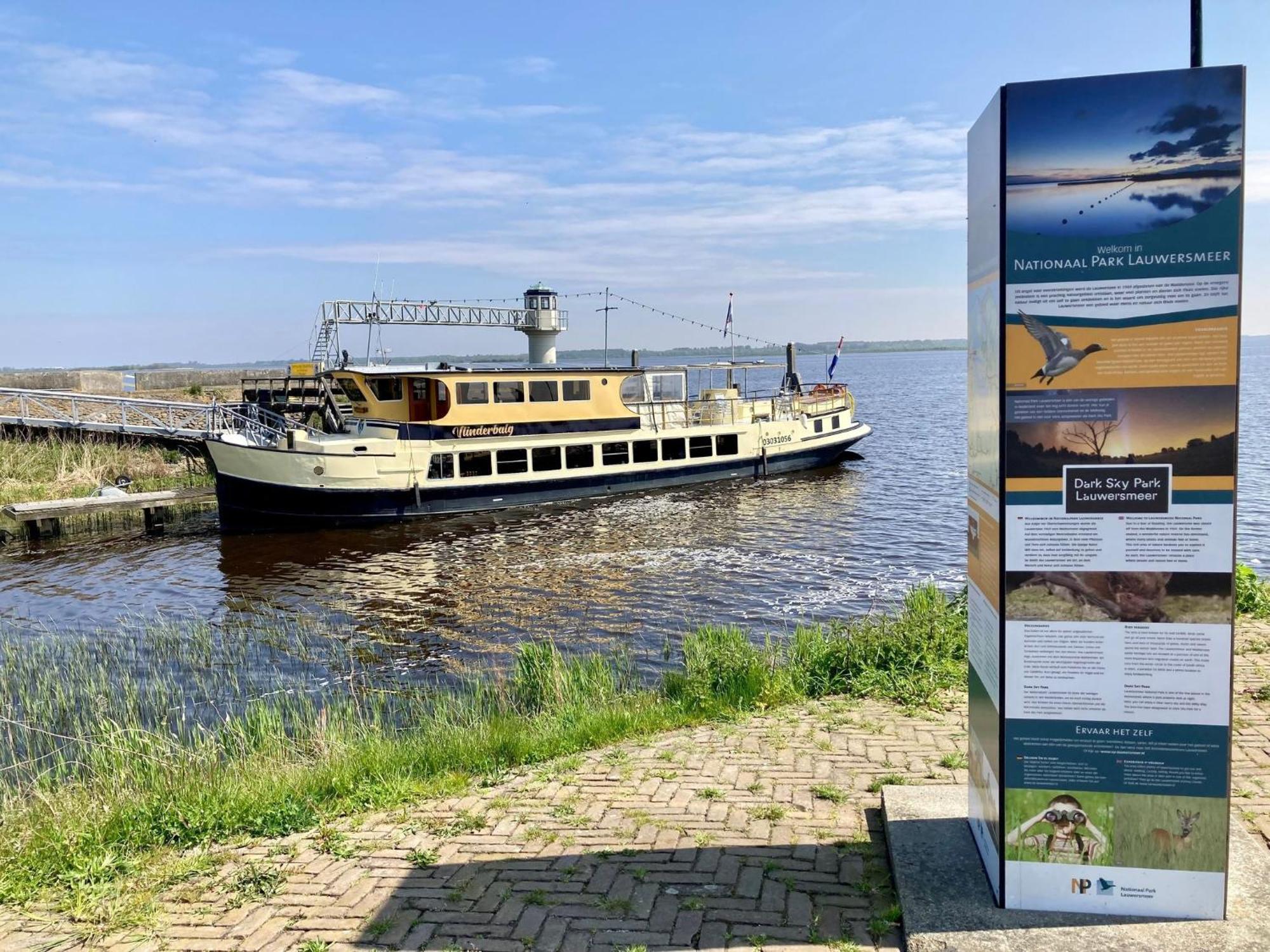 4 Pers Holiday Home Hilla With Winter Garden In Front Of The Dike Directly On The Lauwersmeer أنيوم المظهر الخارجي الصورة